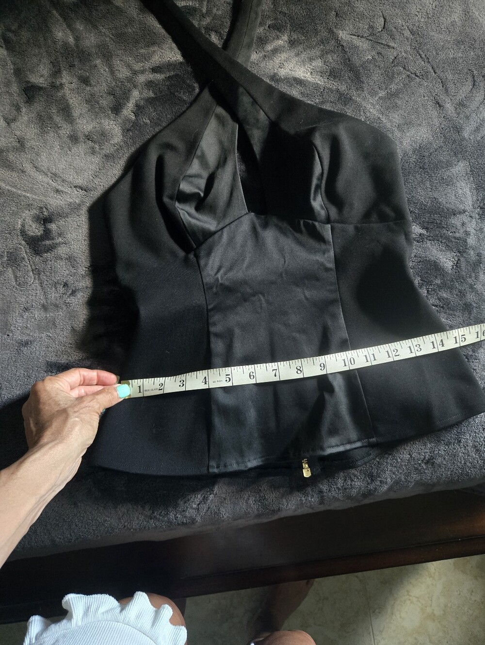 Halter top - Picture 6 of 6